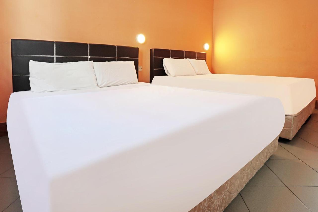 Oyo 90598 Living House C0 Ξενοδοχείο Κουτσίνγκ Εξωτερικό φωτογραφία