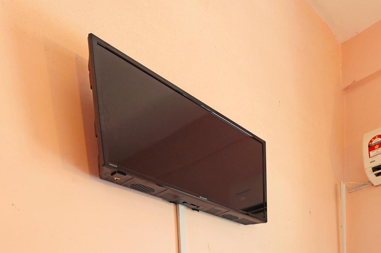 Oyo 90598 Living House C0 Ξενοδοχείο Κουτσίνγκ Εξωτερικό φωτογραφία