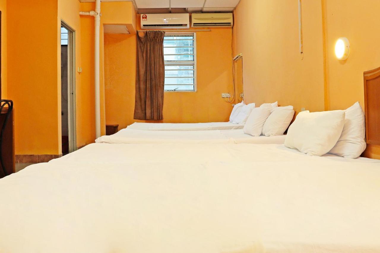 Oyo 90598 Living House C0 Ξενοδοχείο Κουτσίνγκ Εξωτερικό φωτογραφία